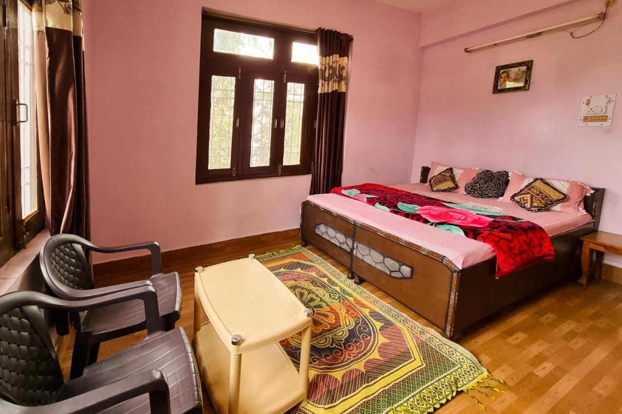Aditya Homestay ダルハウジ エクステリア 写真