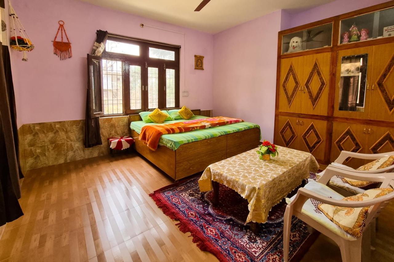 Aditya Homestay ダルハウジ エクステリア 写真