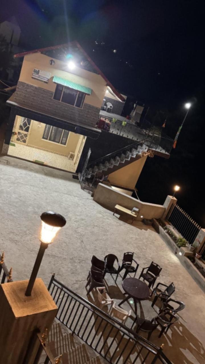 Aditya Homestay ダルハウジ エクステリア 写真