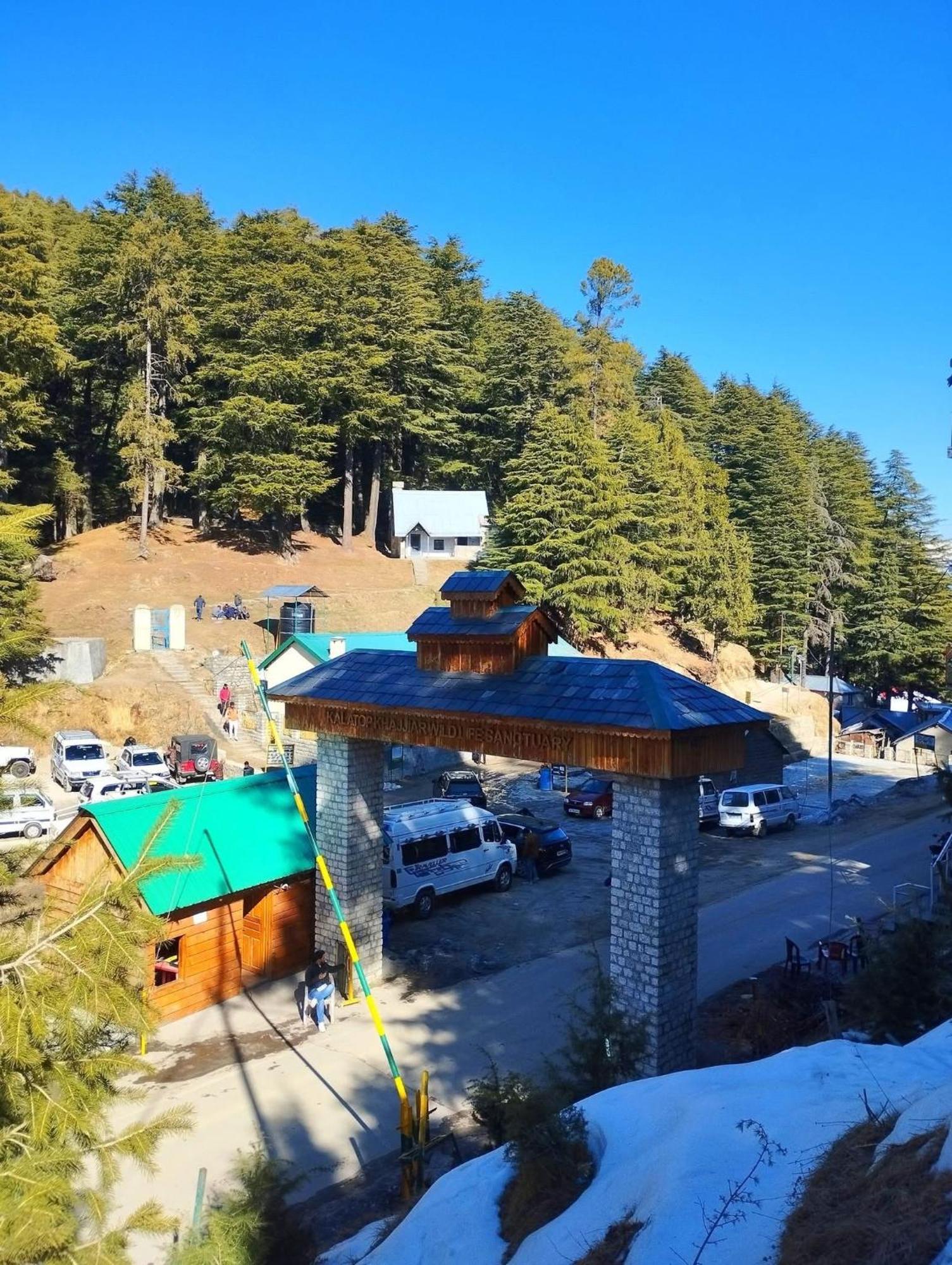 Aditya Homestay ダルハウジ エクステリア 写真