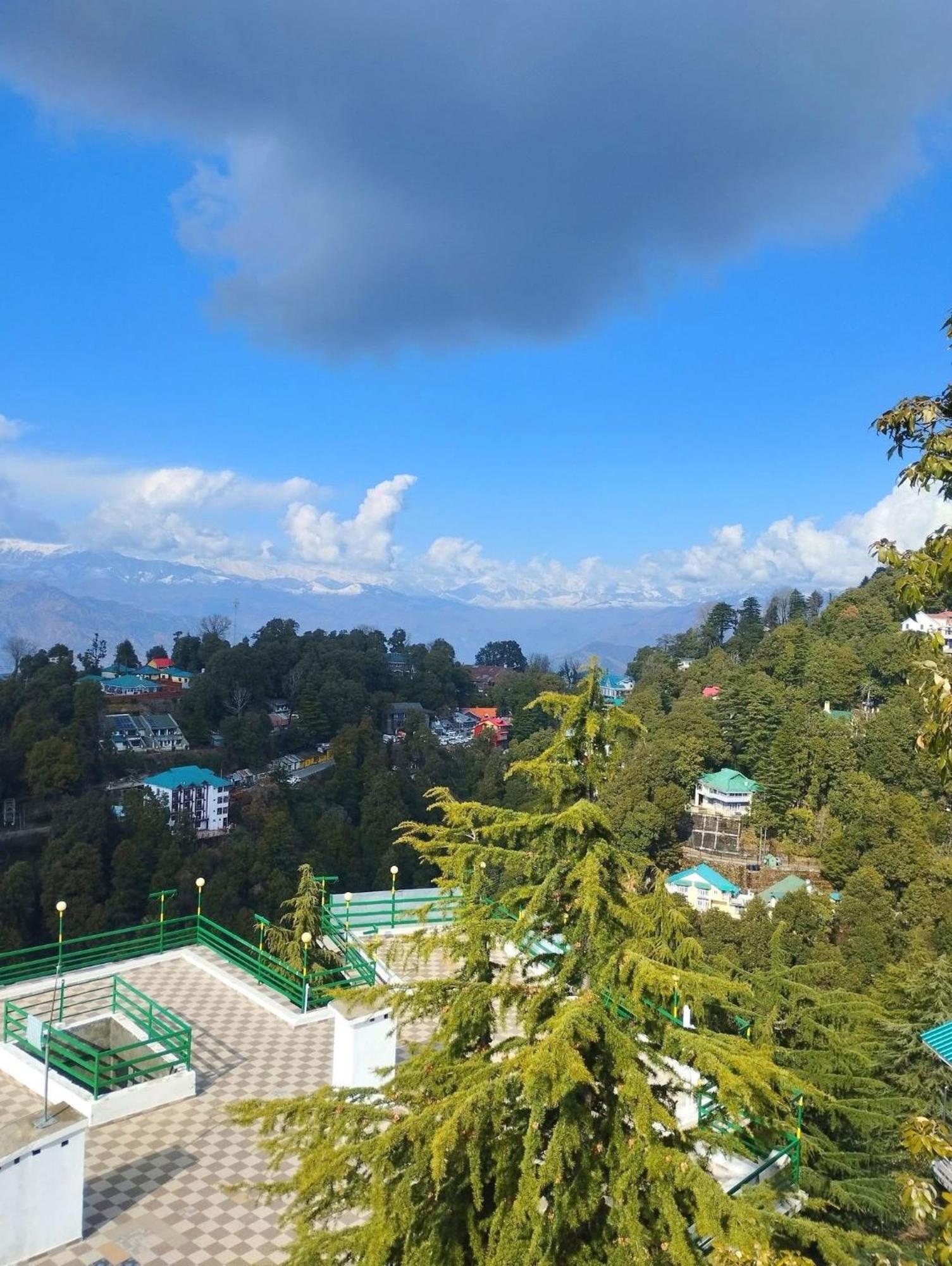 Aditya Homestay ダルハウジ エクステリア 写真