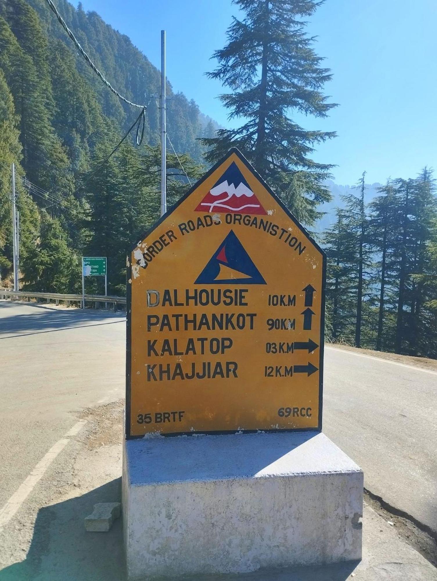 Aditya Homestay ダルハウジ エクステリア 写真
