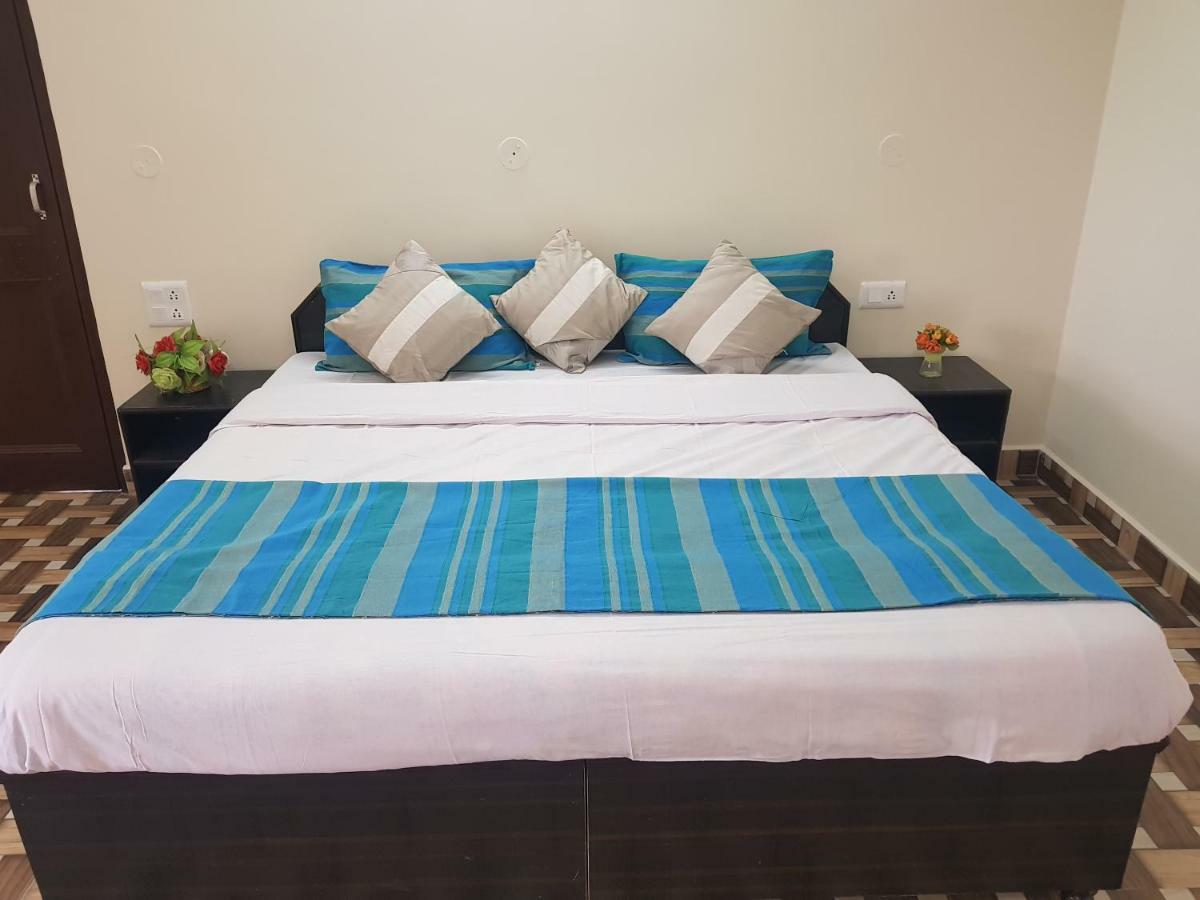 Aditya Homestay ダルハウジ エクステリア 写真