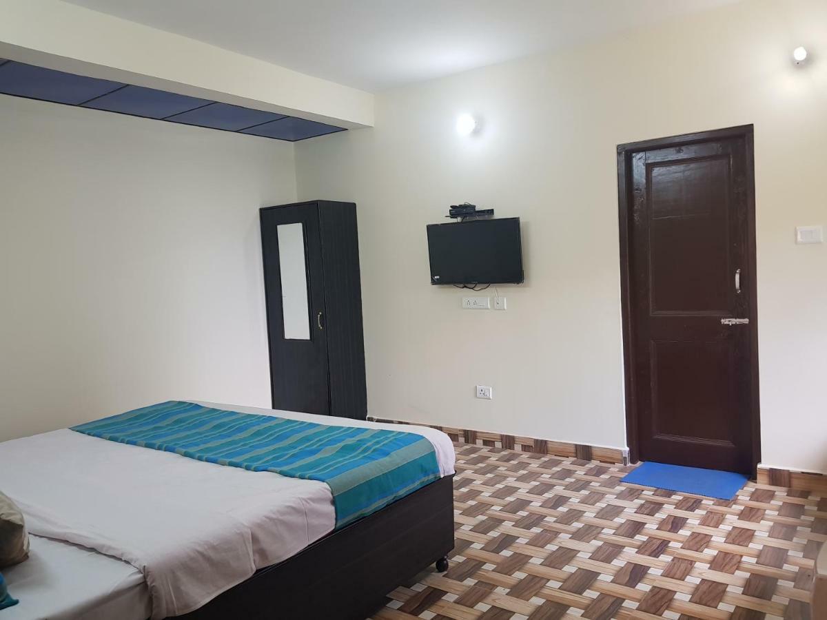 Aditya Homestay ダルハウジ エクステリア 写真
