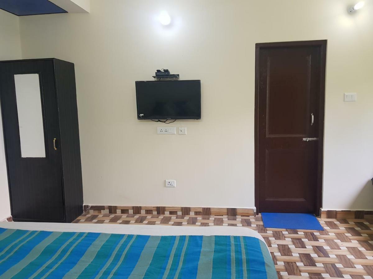 Aditya Homestay ダルハウジ エクステリア 写真