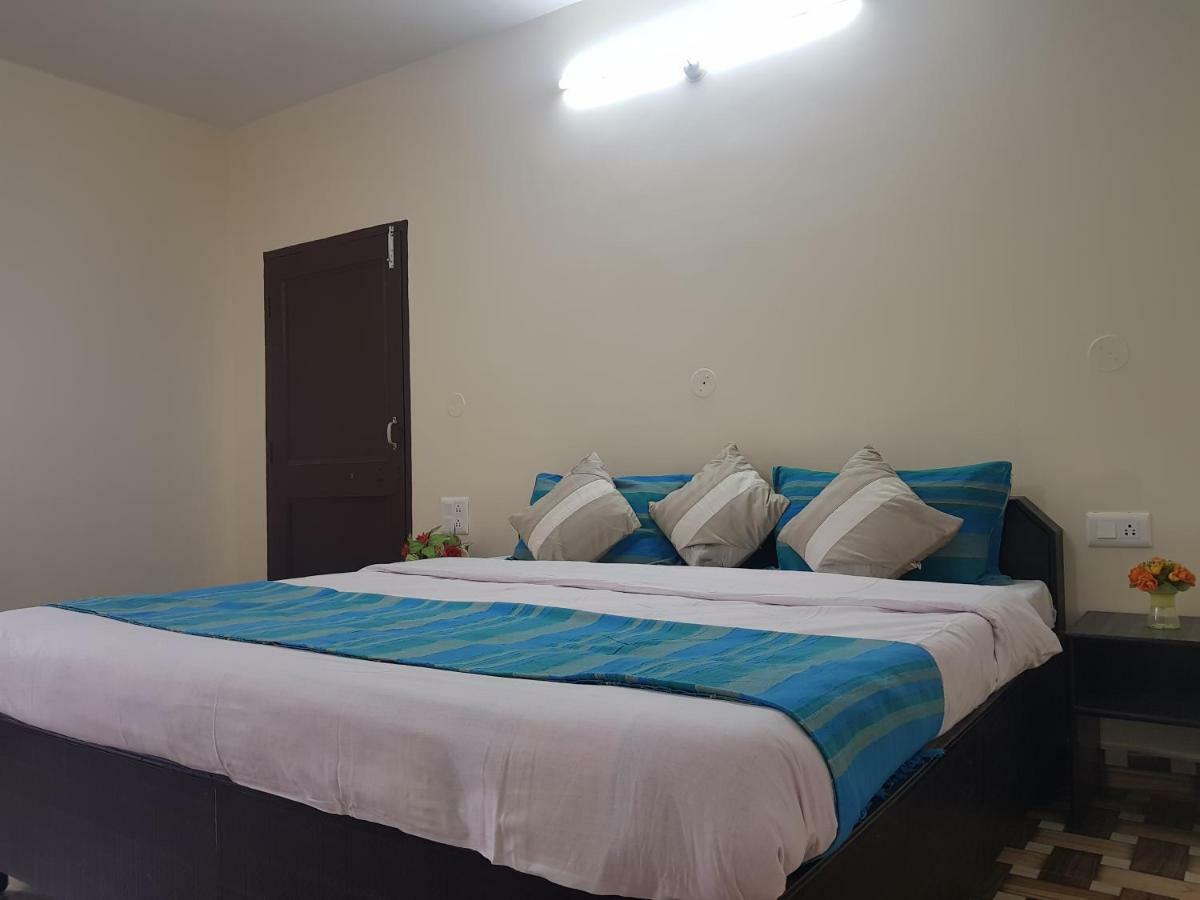 Aditya Homestay ダルハウジ エクステリア 写真