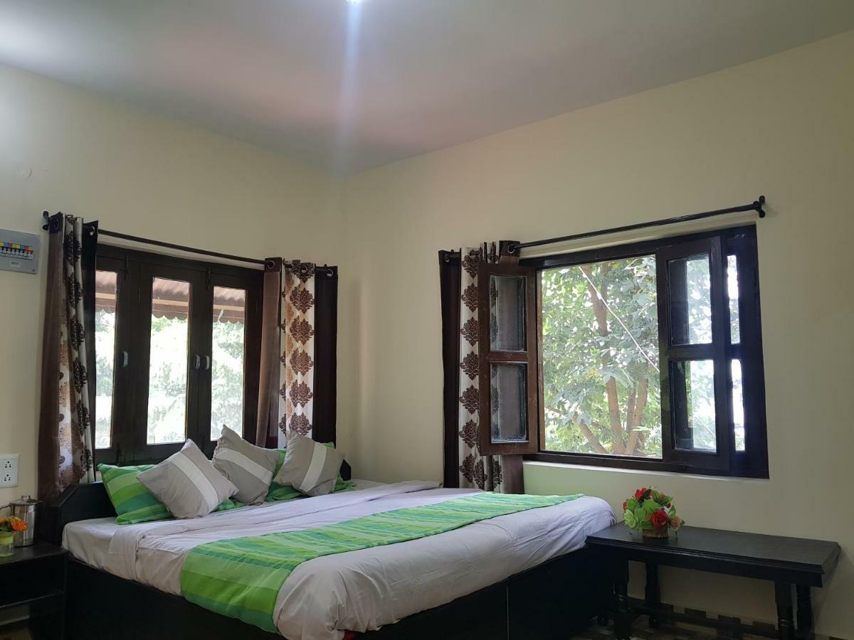 Aditya Homestay ダルハウジ エクステリア 写真